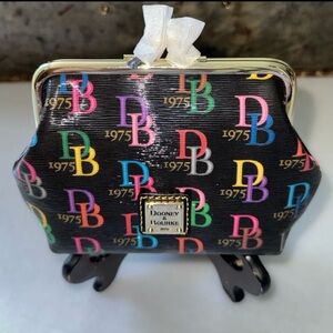 Dooney & Bourke NWT DB75 Framed Kiss Lock Purse